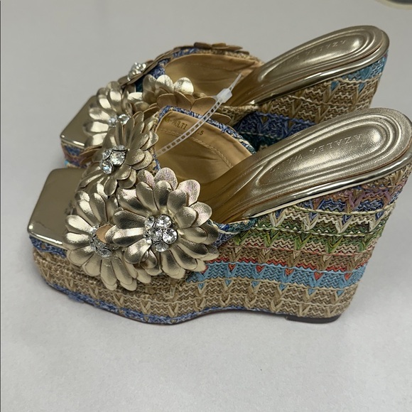 Azalea Wang Moyna Floral Embellished Platform Wedge Sandals Size 7.5 NWOB - Picture 3 of 11